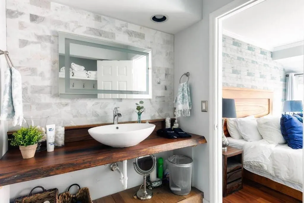 Holiday home Walk To Broadway Charming Modern Historic Townhome Nashville United States