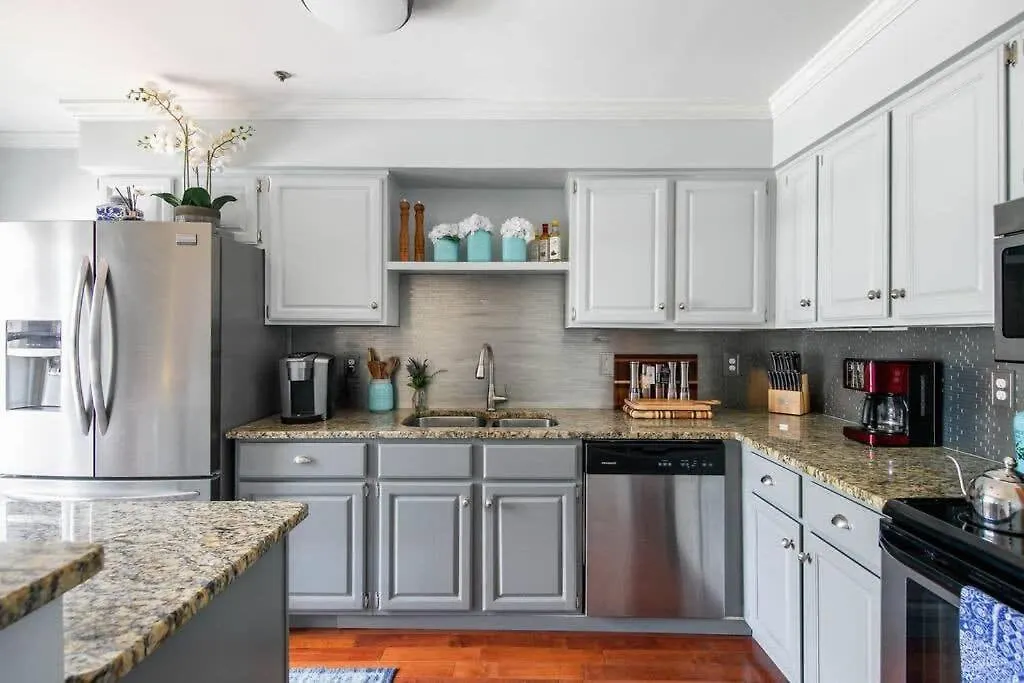 Holiday home Walk To Broadway Charming Modern Historic Townhome Nashville