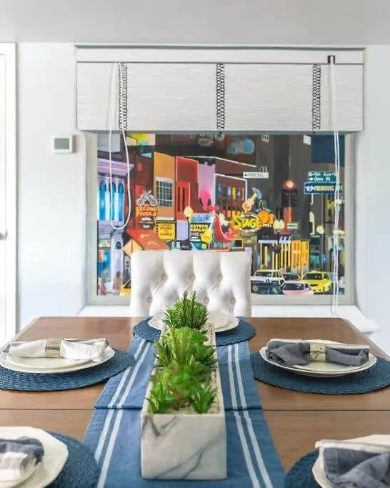 Holiday home Walk To Broadway Charming Modern Historic Townhome Nashville United States