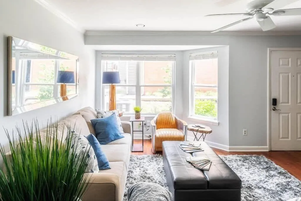 Walk To Broadway Charming Modern Historic Townhome Nashville United States
